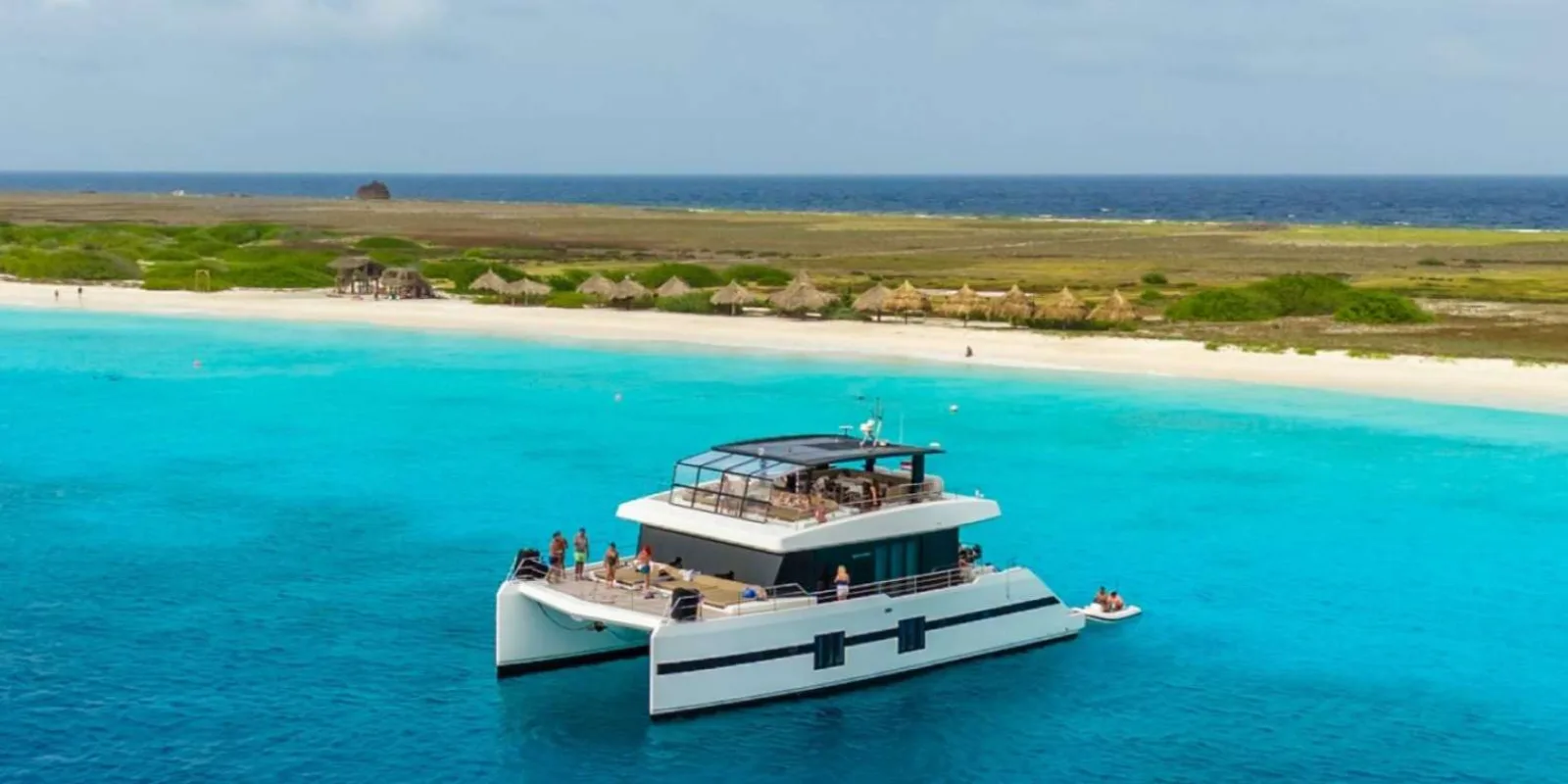Willemstad: Klein Curaçao Catamaran Yacht Tour